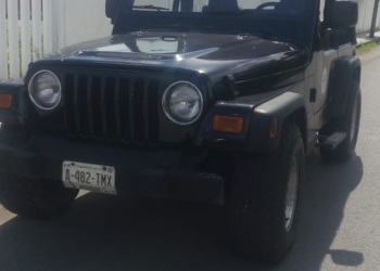 Localizan Jeep con reporte de robo en la ínsula