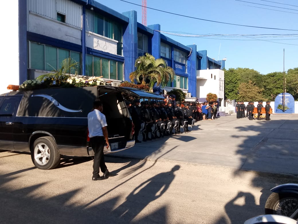 ((FOTOS)) Despiden con honores al policía caído
