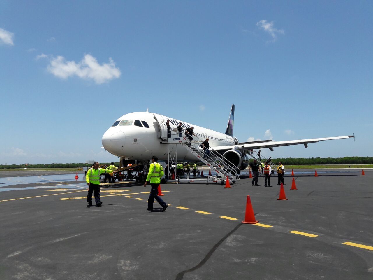 Inaugura Volaris vuelo CDMX-Cozumel