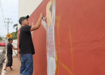 Embellecen Kantunilkín con arte urbano