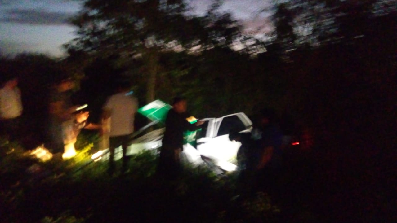 Chocan autos en carretera libre Cancún-Valladolid