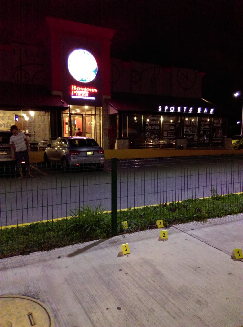 Un ejecutado y un herido, en ataque a lujosa camioneta en Playa del Carmen