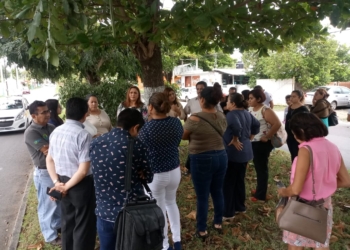 Se inconforman trabajadores del IEEA; exigen apoyos
