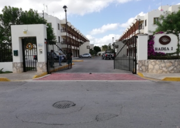 Encapuchados asaltan departamento en Real Ibiza