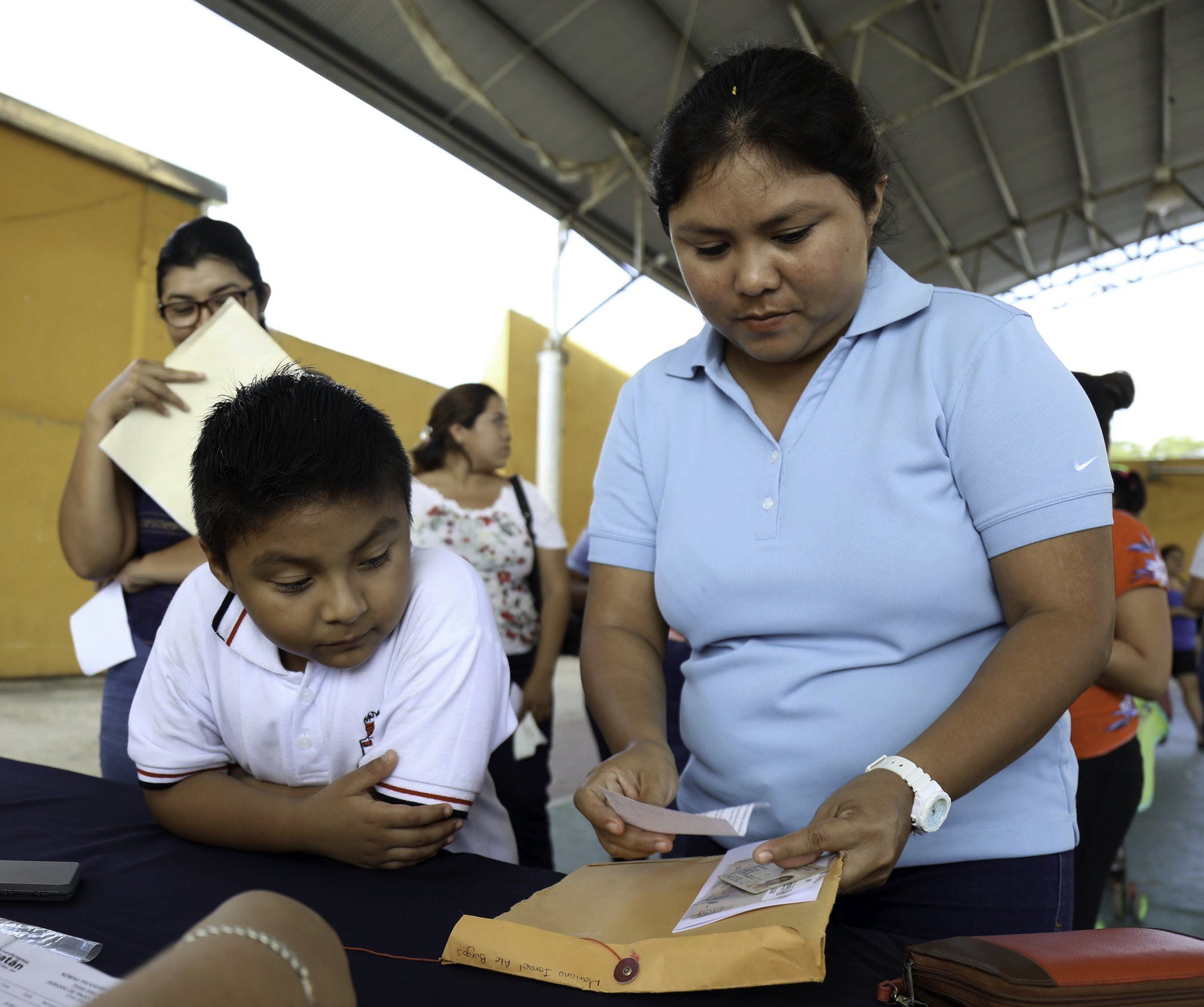 Puso todo su empeño para alcanzar el promedio requerido y obtener la beca