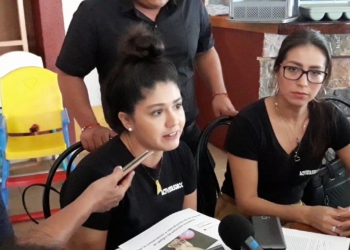 Exigen activistas fin de explotación de animales en la Quinta Avenida