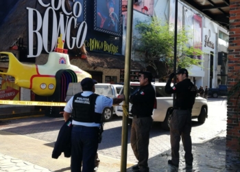 Catea PGR dos comercios en centro de Playa del Carmen