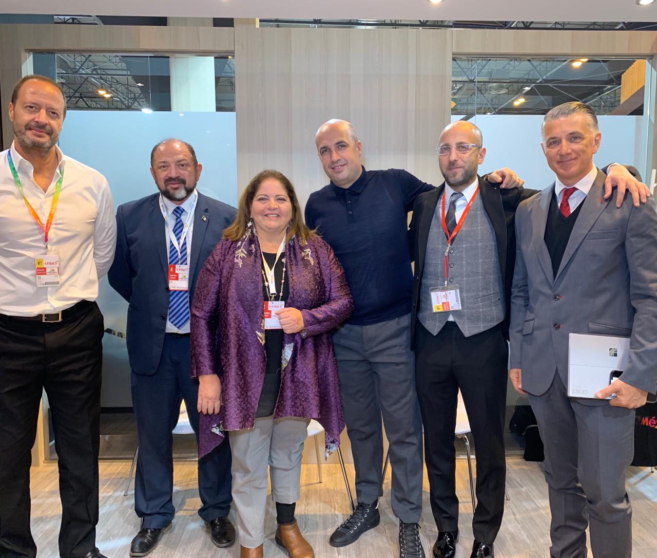 Muchas reuniones y más frecuencias de vuelos, algunos resultados de la Fitur