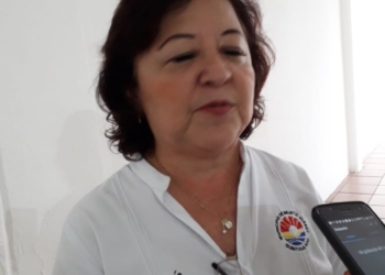 Exceso de trámites fomenta la corrupción, afirma contralora