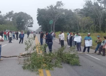 Tras acuerdo se normaliza la circulación de la carretera Chetumal-Escárcega