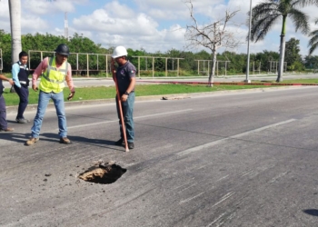 Surge socavón en Arco Vial de Playa del Carmen