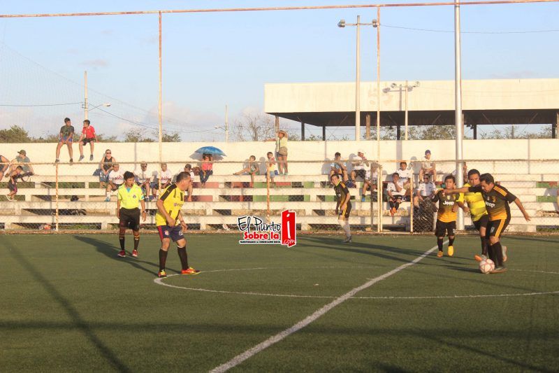 Arrancó el séptimo torneo de la Liga Municipal de Fútbol 7, categoría veteranos
