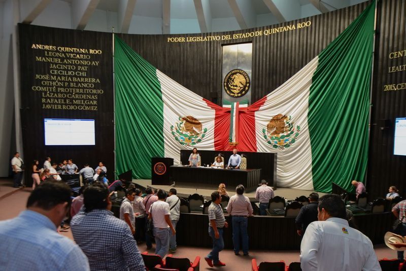 Analizarán iniciativas para regular operaciones de casas de empeño