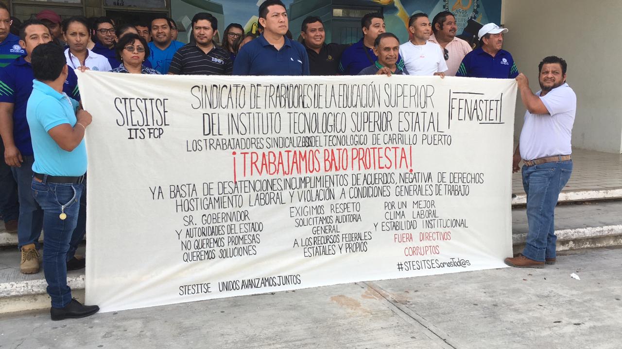 Sindicato STSITSE se manifiestan por la violación a los derechos laborales
