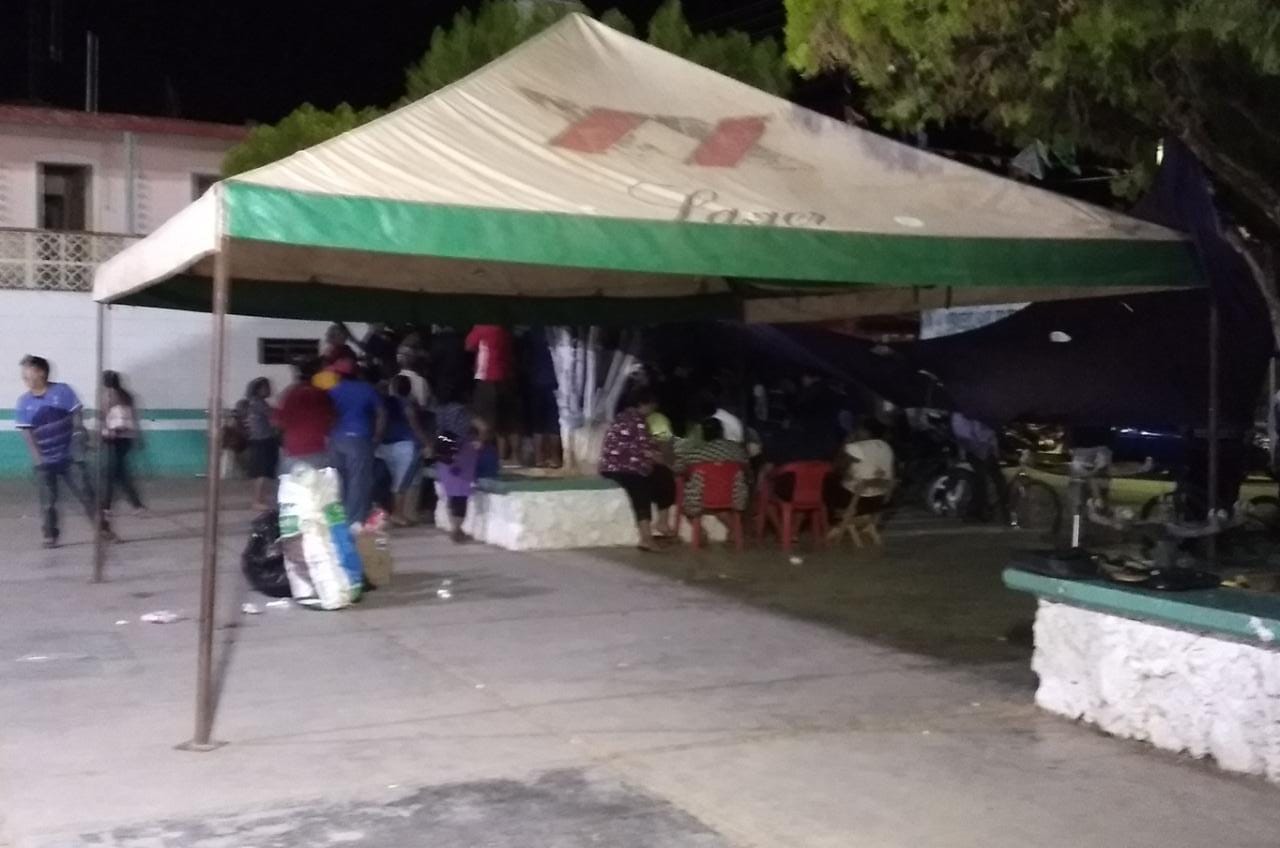 Por segundo día consecutivo se mantiene protesta por ex trabajadores del municipio
