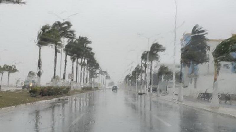 Lluvias y hasta posible turbonada por frente frío No. 44; recomiendan tomar precauciones