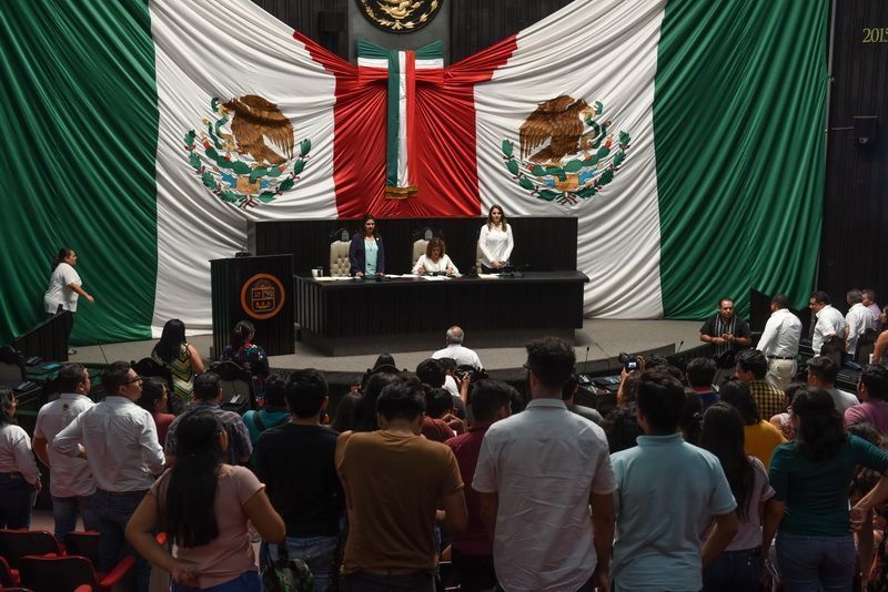 Proponen reconocimiento y profesionalización de las parteras tradicionales