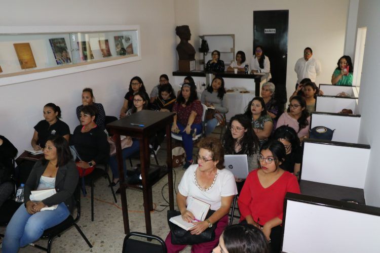 Fomento a la lectura crítica desde una perspectiva feminista