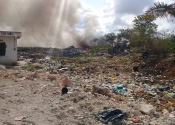 Incendios causa intensa capa de humo en la ciudad
