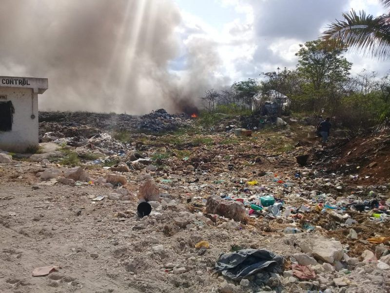 Incendios causa intensa capa de humo en la ciudad