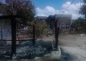 Incendio causa pérdidas a dos familias de Sacalaca