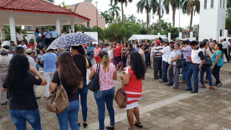 Trabajadores del municipio realizaron una manifestación pacífica