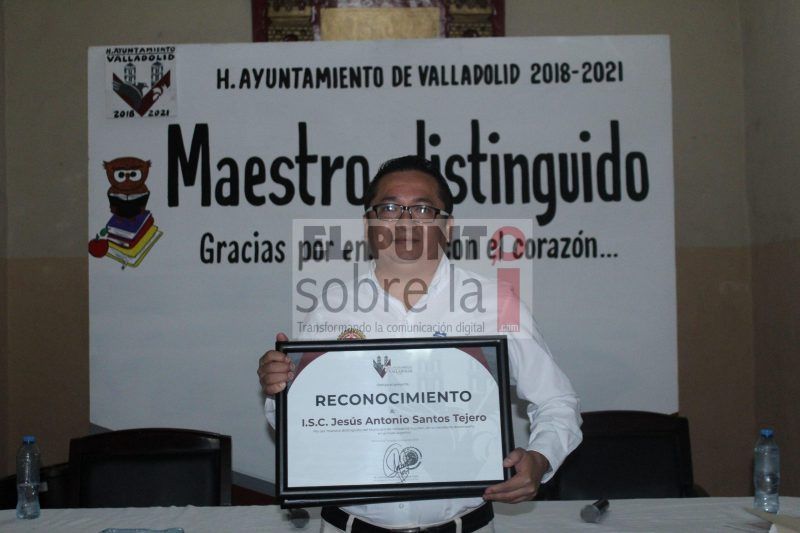 Reconocen labor, compromiso y dedicación de maestros