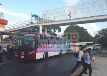 Unidades de transporte urbano no transitarán por el carril central de la avenida Tulum