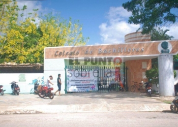 Padres de familia se mostraron en contra del paro laboral del Sindicato de Colegio de Bachilleres