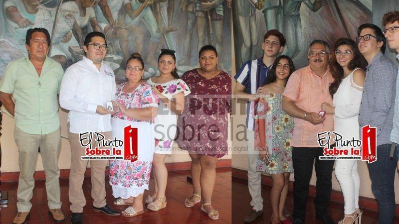 Nuevos recipiendarios de las medallas “Delio Moreno Cantón” y “José Inés Novelo”; entregó la Asociación de Poetas y Escritores de Valladolid