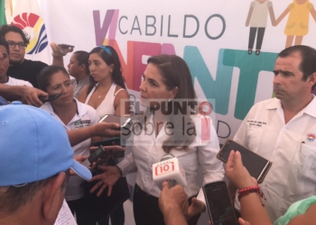 Sumando esfuerzos, Mara Lezama continuará combatiendo el sargazo en Cancún