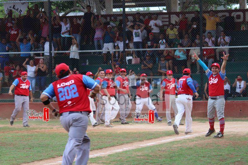 Con remontada en extra inning Tigres consolida su supremacía en softbol