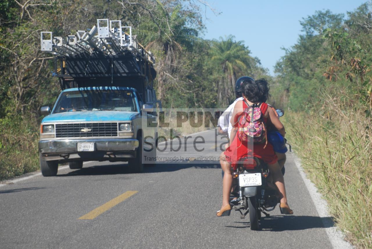 Motociclistas renuentes a usar casco