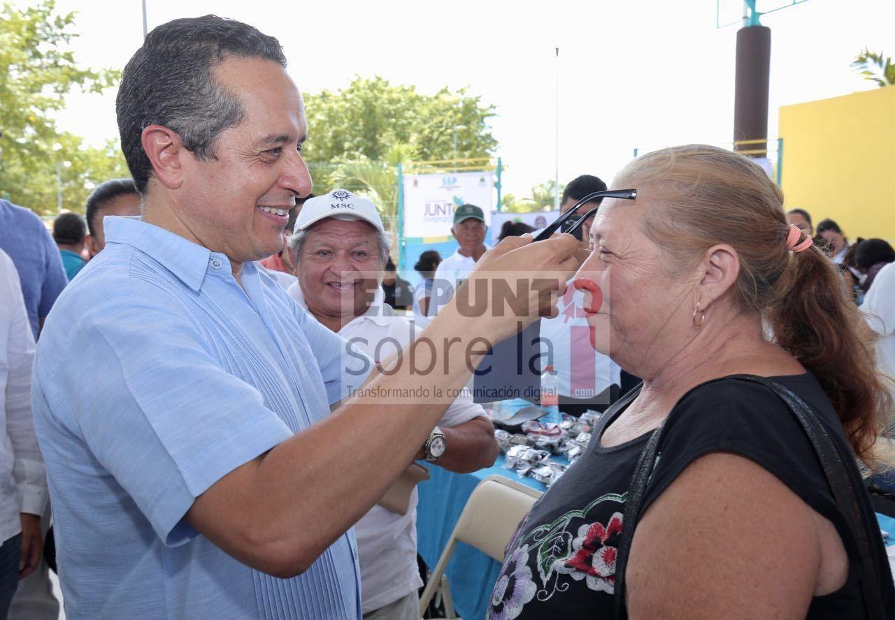 En tres años, hemos organizado 40 caravanas con servicios del gobierno para la gente y vamos por más: Carlos Joaquín