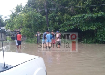 Onda tropical número 46 deja encharcamiento en Quintana Roo