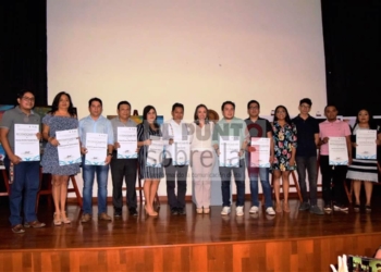 Entregan premios a los ganadores de los concursos estatales en el Museo de la Cultura Maya