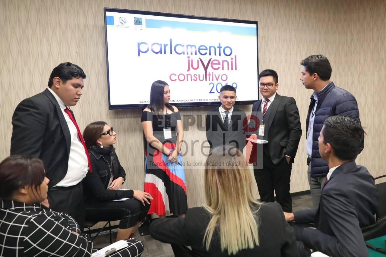 Jóvenes parlamentarios piden respeto a sus derechos, empleos dignos y cero discriminación