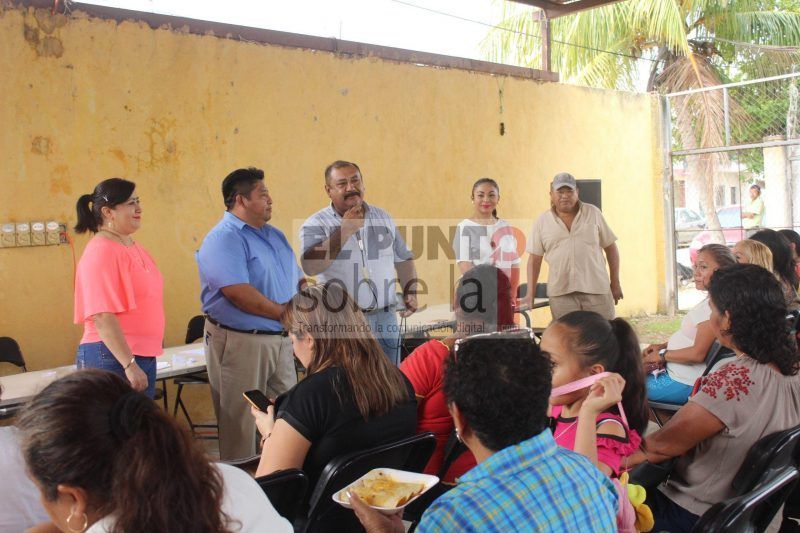 Convivio navideño sindical entre regalos, comida y sorpresas