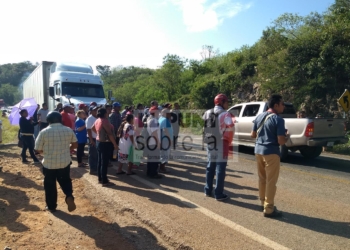 Bloqueo en la carretera federal 184, Muna-Felipe Carrillo Puerto, tramo José María Morelos-Polyuc
