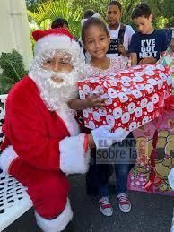 Buscan a un Santa y a la Señora Claus