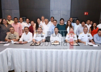 La Secretaría de Marina y el Gobierno de Quintana Roo proponen acciones preventivas para afrontar el sargazo en la próxima temporada de arribo