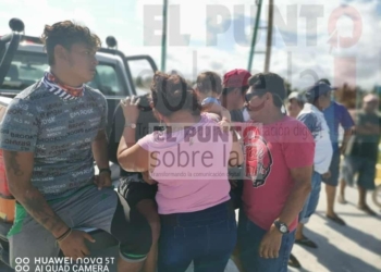 #Almomento Pescadores rescatados arriban a Mahahual con el apoyo de la Secretaría de Marina