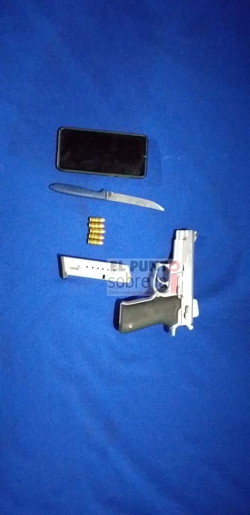 Detenidos por robo a transeúnte con arma de fuego