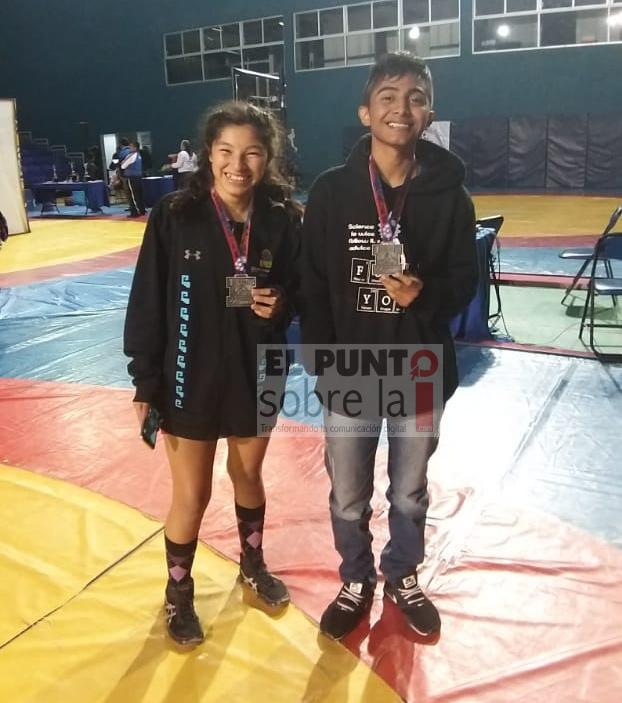 Atletas morelenses obtienen medalla de plata en la etapa final de Luchas Asociadas