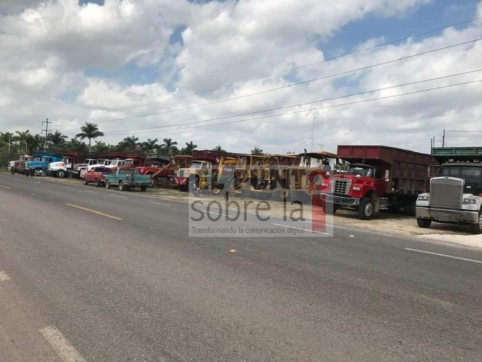 Ejido Sac-Xan Concentra Sus Maquinarias Para Mega Bloqueo