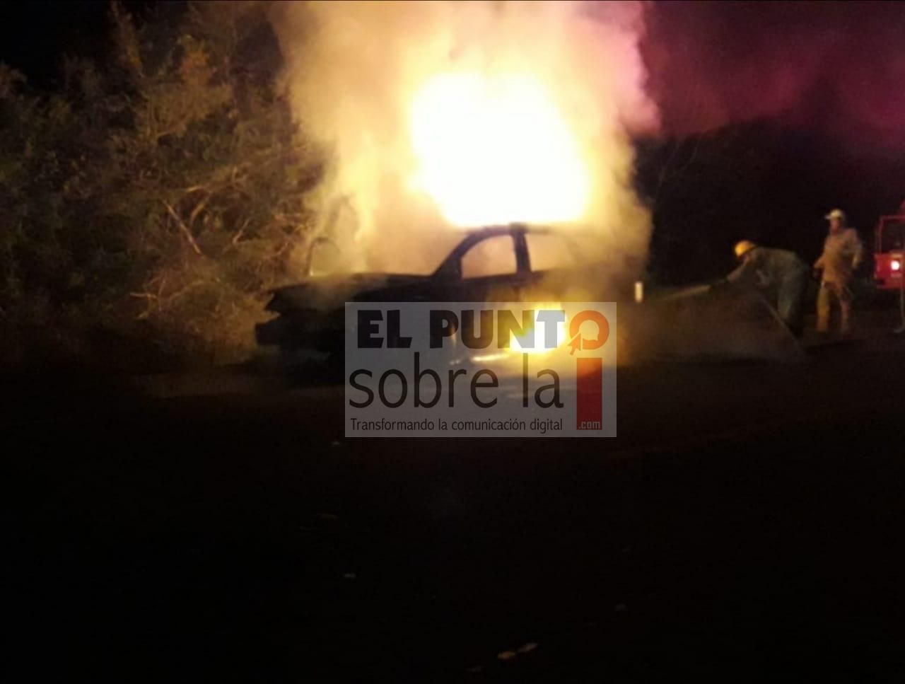 Se incendio vehículo en movimiento