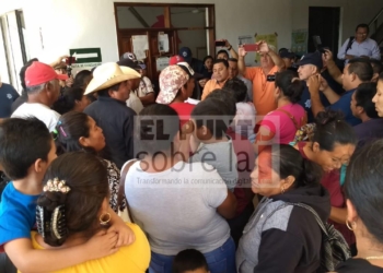 Comunidad de San Isidro Poniente sin el servicio de la energía eléctrica