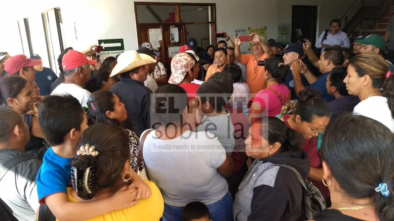 Comunidad de San Isidro Poniente sin el servicio de la energía eléctrica