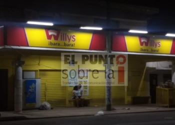 Bajan cortinas comercios de abarrotes de la cabecera municipal