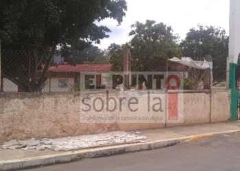 Y que se nos desmorona el muro de la escuela primaria Agustín Melgar
